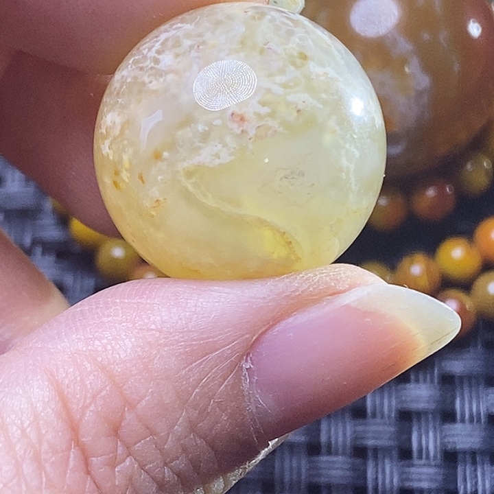 修***行玛瑙/玉髓未镶嵌颈饰