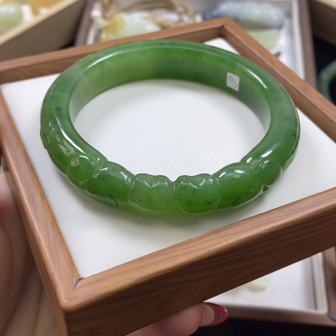 【闪购商品】和田玉手镯57未镶嵌