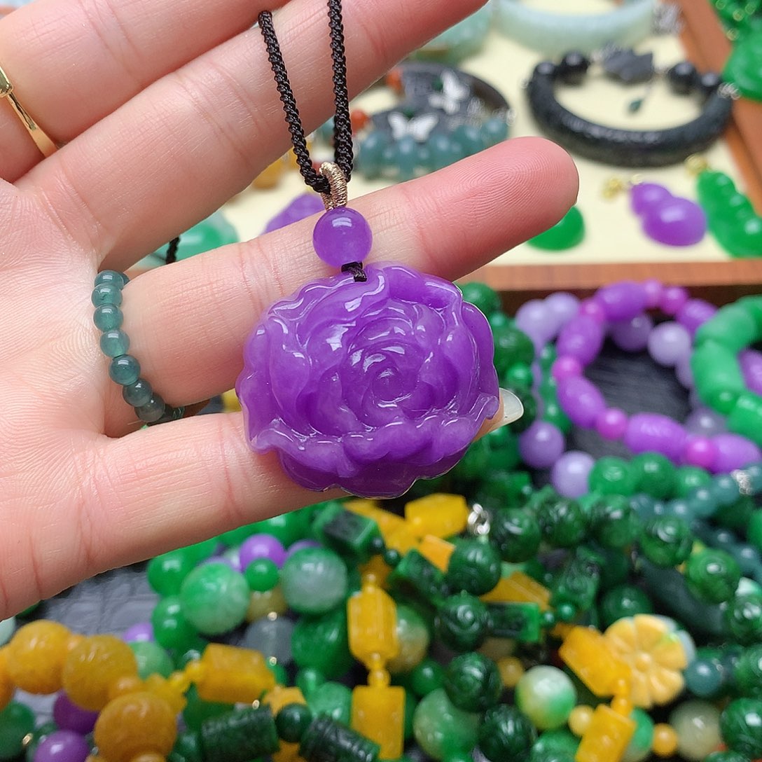 吊坠(赠链)未镶嵌翡翠