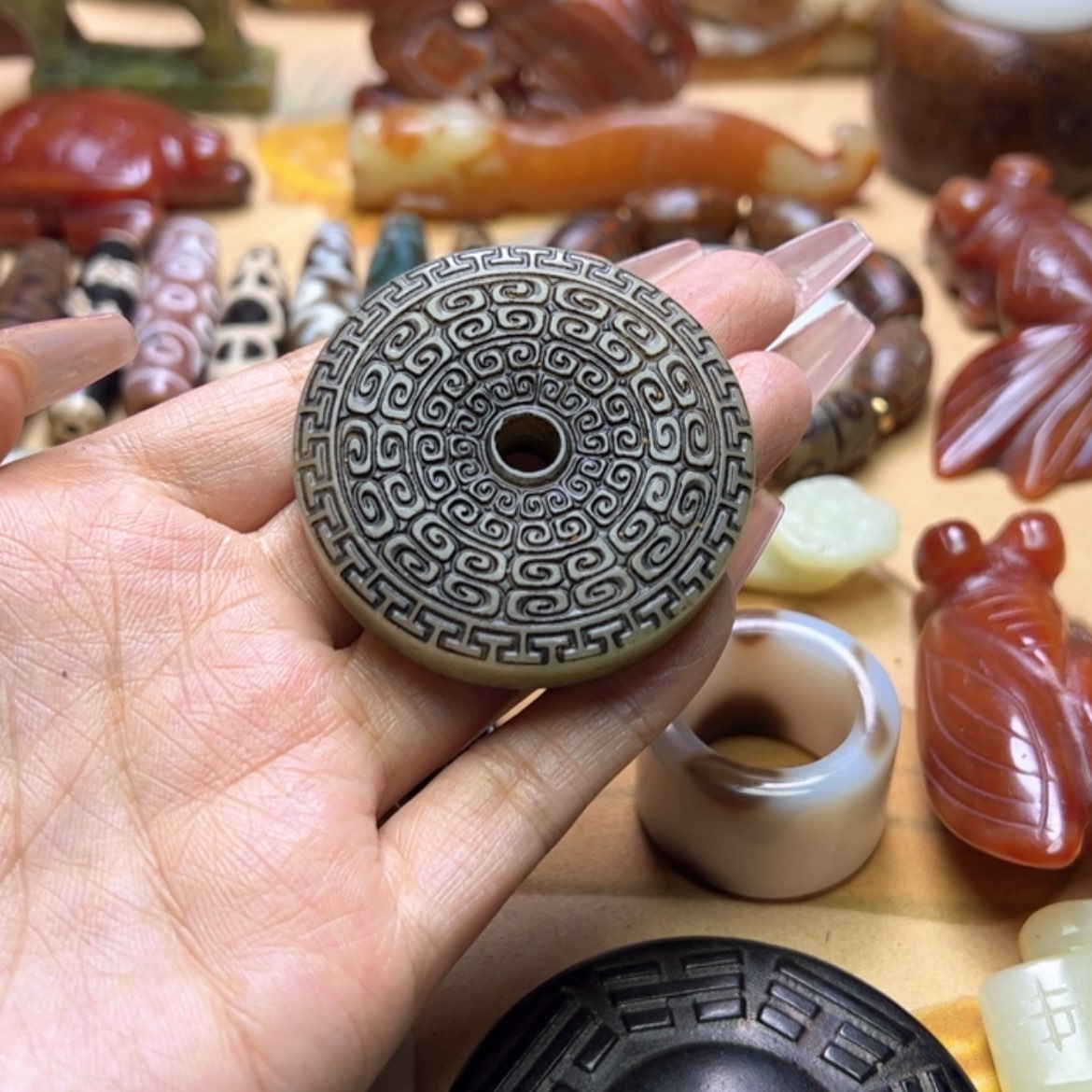 【闪购商品】蛇纹石玉颈饰未镶嵌