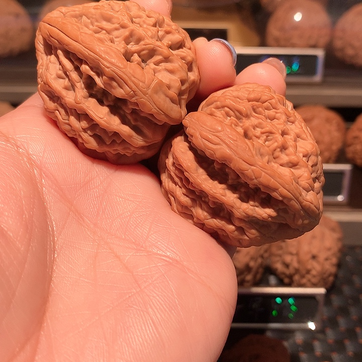 虔****声文玩核桃把件虎头王