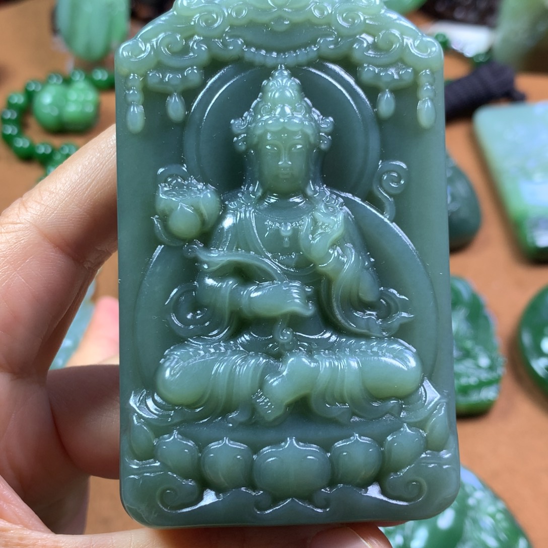 H***、和田玉未镶嵌颈饰