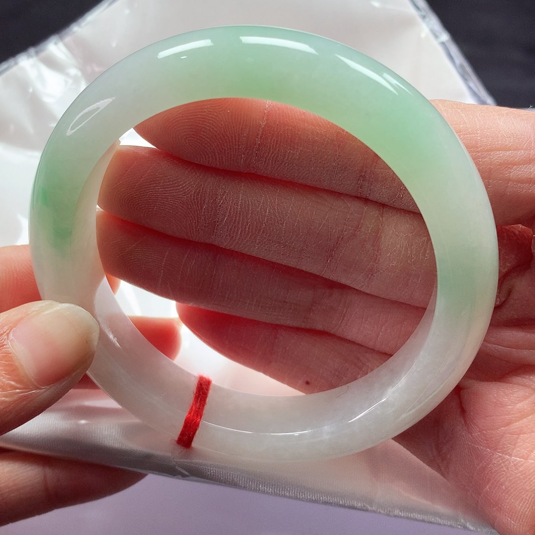 翡翠手镯未镶嵌57.6圈