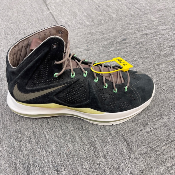 全新未使用 NIKE/耐克 42.5码 耐克 詹姆斯 篮球鞋