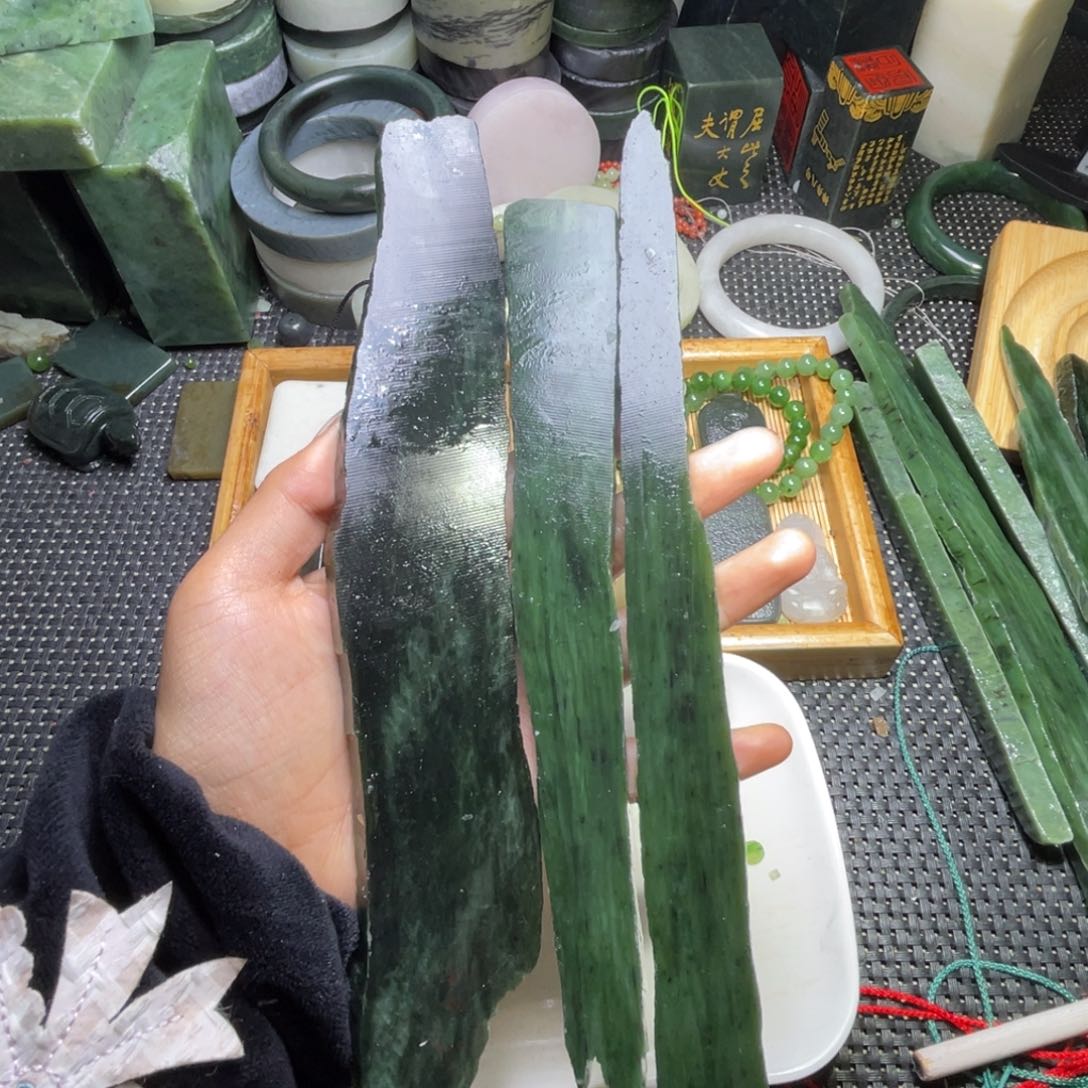 未镶嵌和田玉珠宝半成品青****）