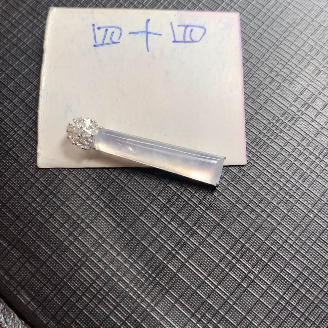 颈饰18K金镶嵌翡翠翡翠