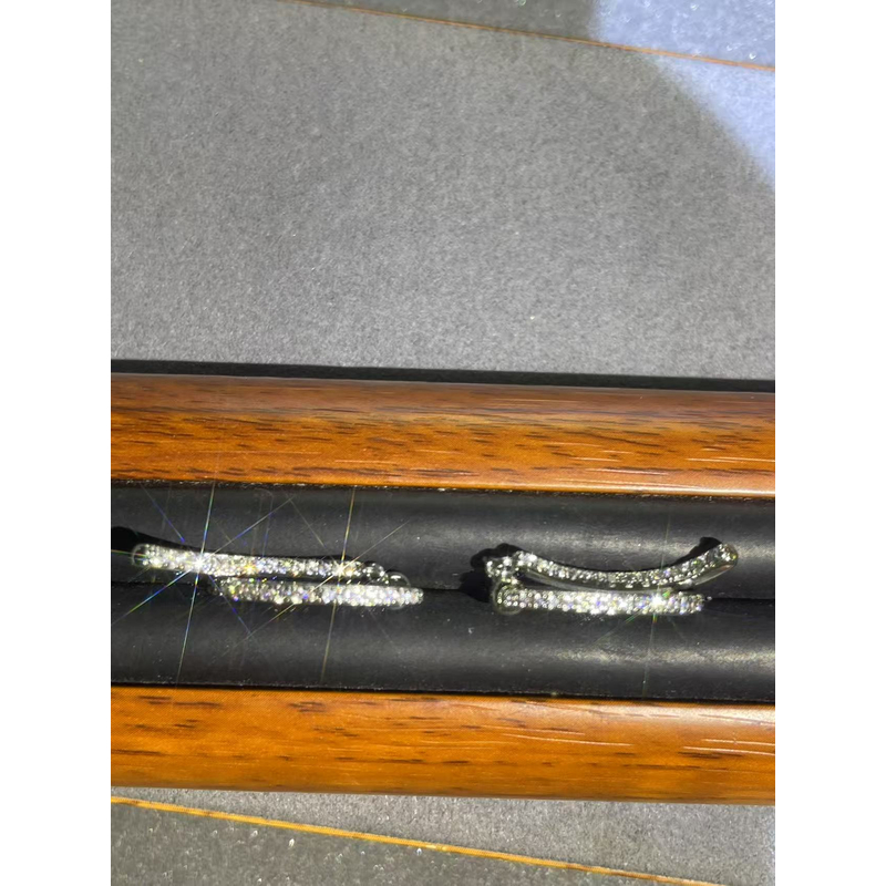 a2092白色满镶耳钉多样性发货