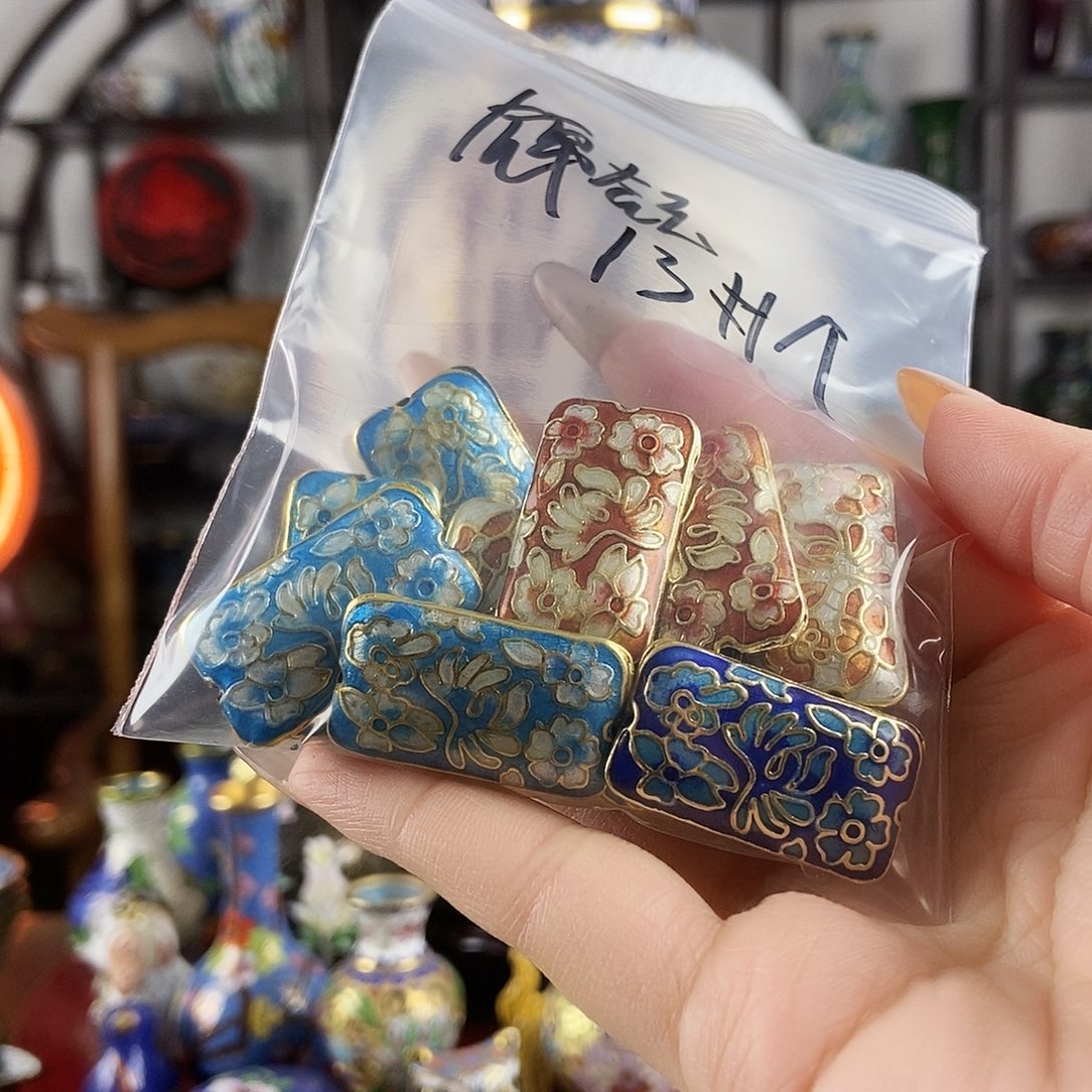 上***诺铜13个烧银蓝小吊坠