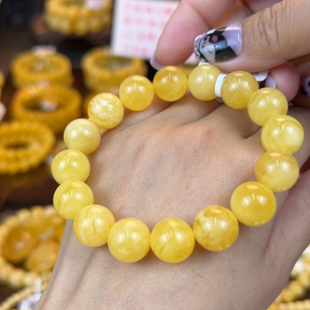 琥珀裸石未镶嵌jhhbbbbnnnm