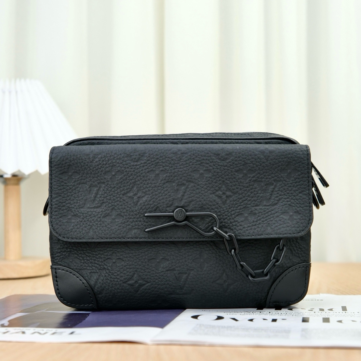 99新 LouisVuitton/路易威登 8302 LV 压纹steamer 黑色夹克外套