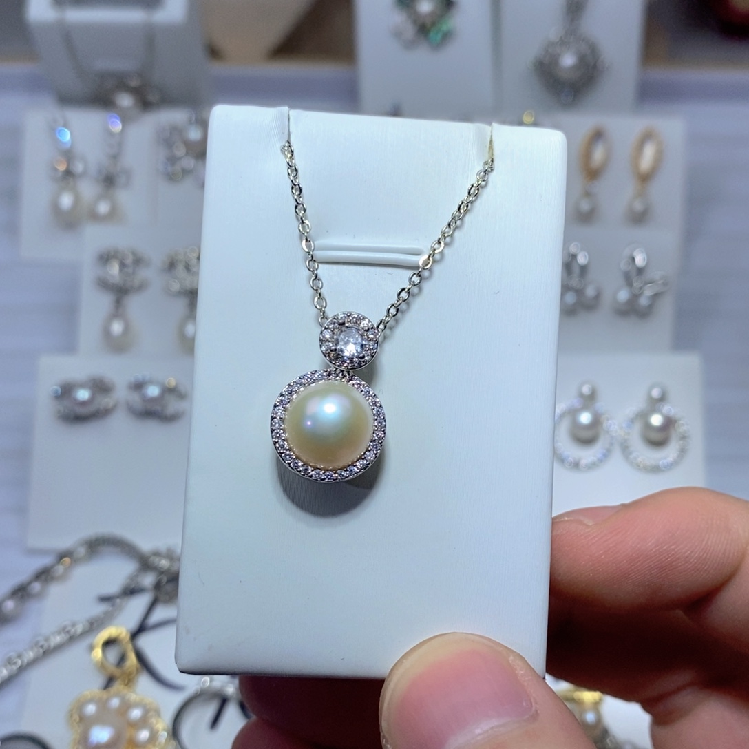 银S925镶嵌耳饰淡水珍珠