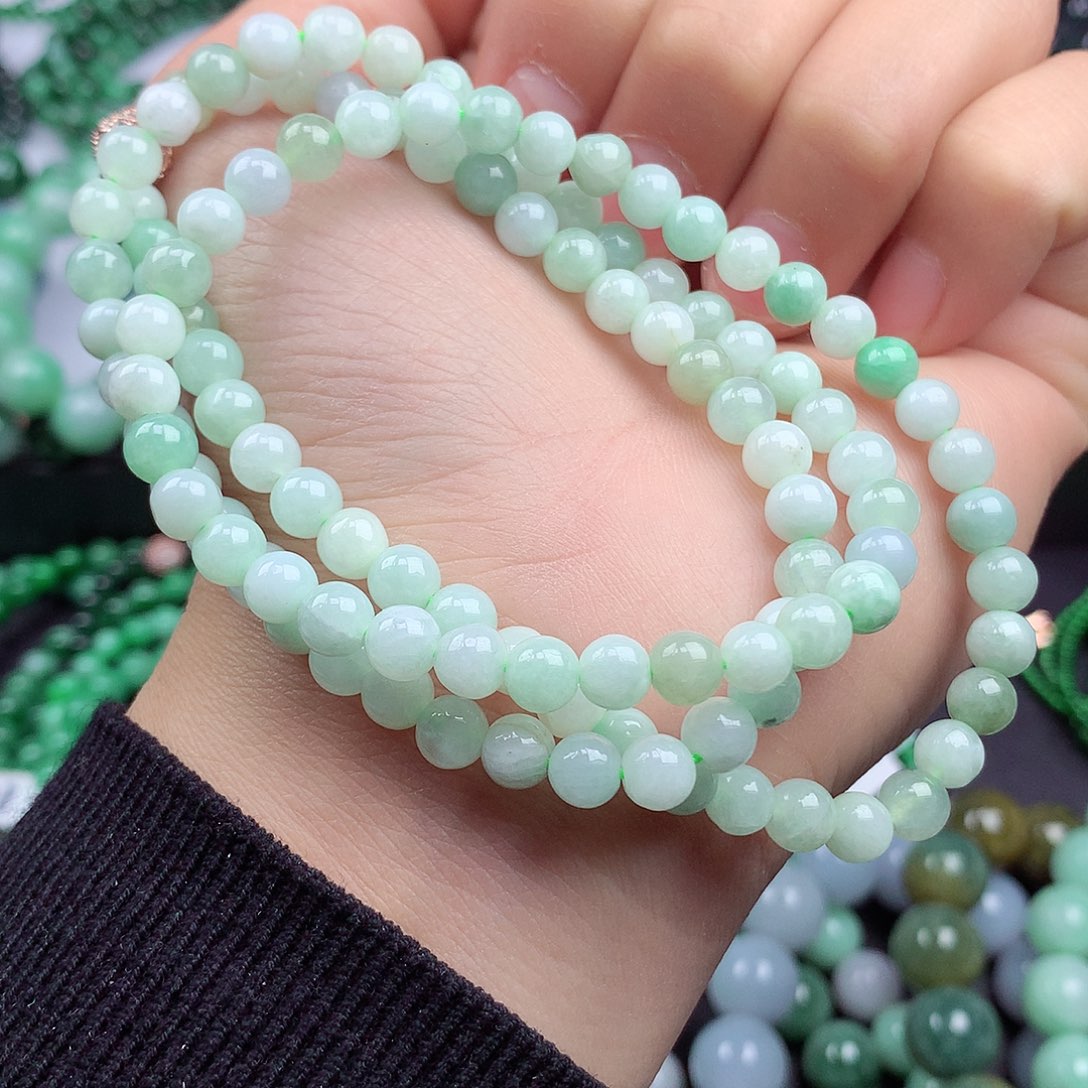 翡翠颈饰未镶嵌项链