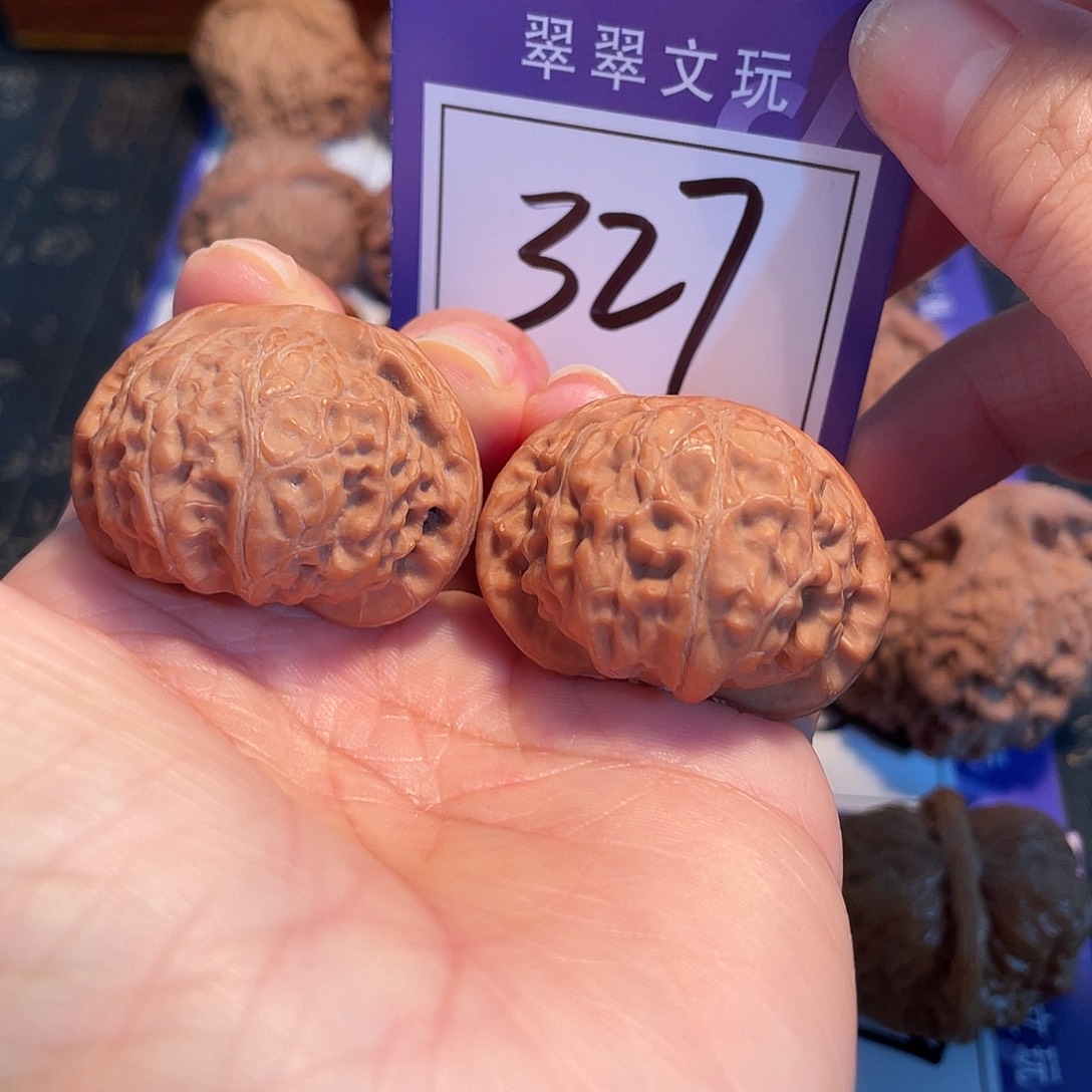 文玩核桃把件327号全品宫灯3.8