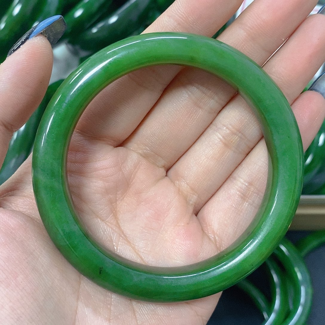 晚***晚和田玉（碧玉）未镶嵌手链