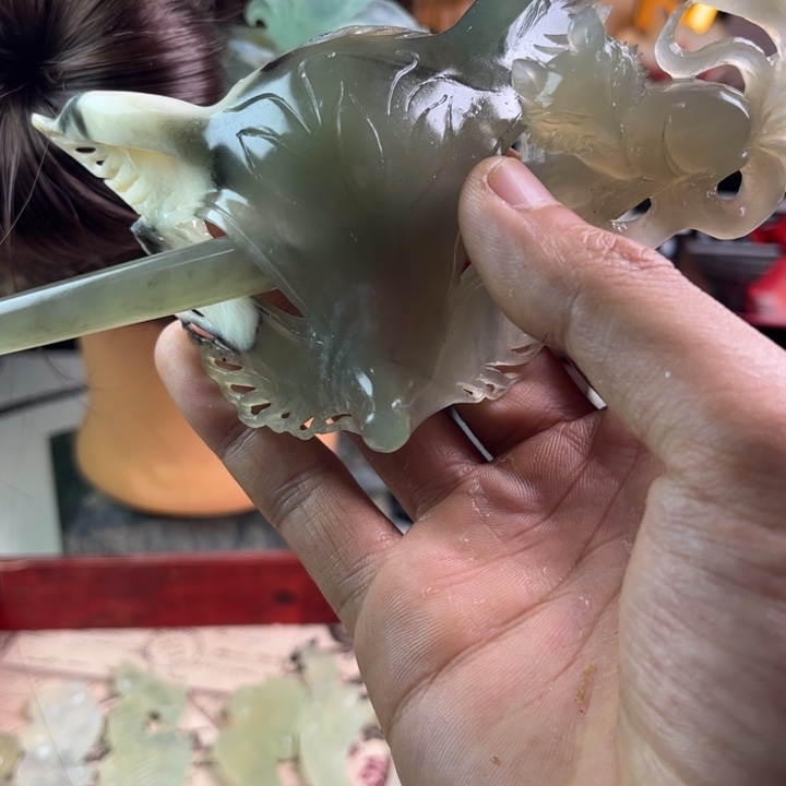 蛇纹石玉发饰合金霖*