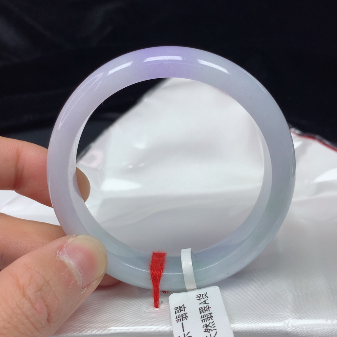 翡翠手镯（圆镯）未镶嵌55.7