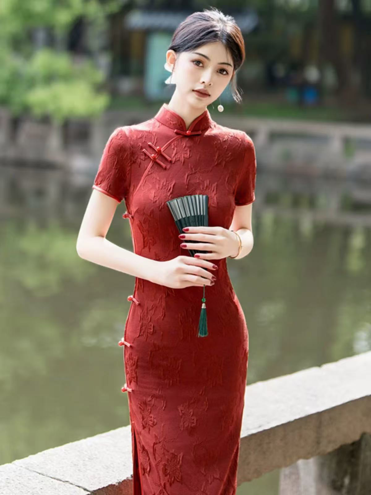倾慕｜如愿2025春夏新款年轻气质简约大气复古港风旗袍裙衣长130