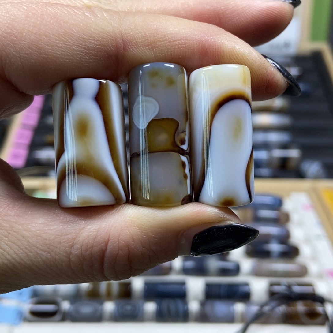 玛瑙/玉髓未镶嵌颈饰