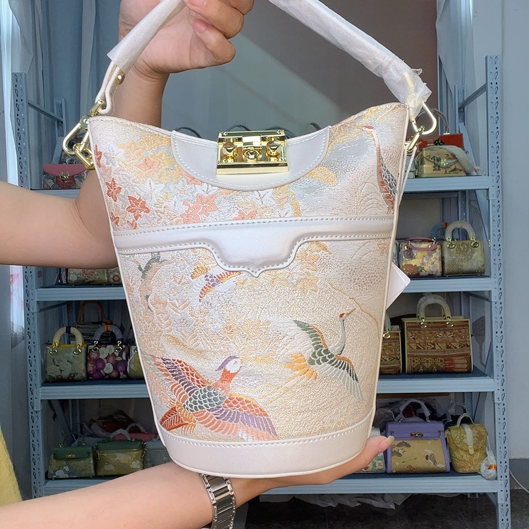 织物桑蚕丝非遗唐锦薯条包