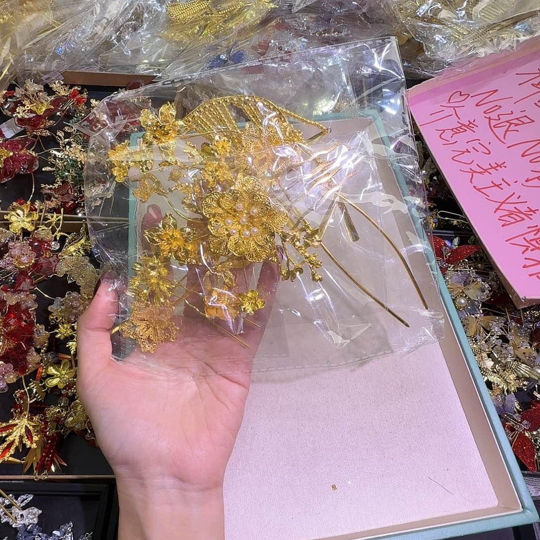 混合材质新娘头饰不退不换不售后无礼盒41