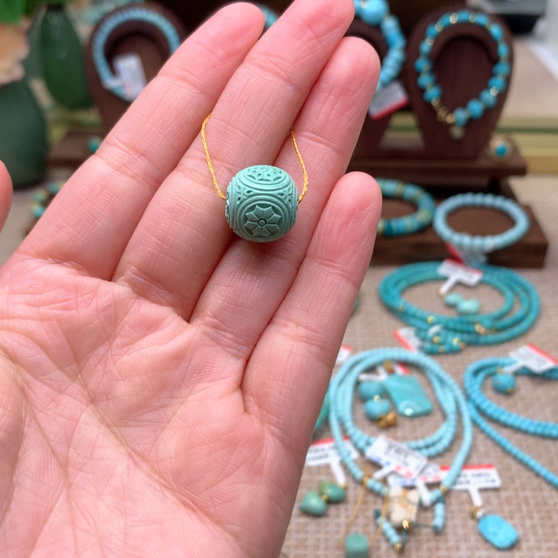 绿松石配饰未镶嵌