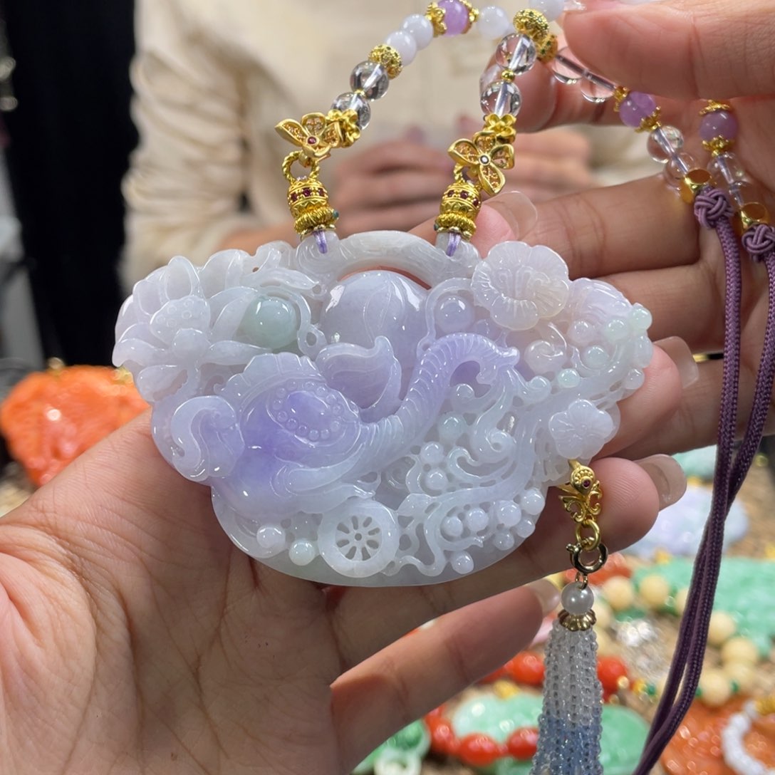 翡翠颈饰未镶嵌代编织