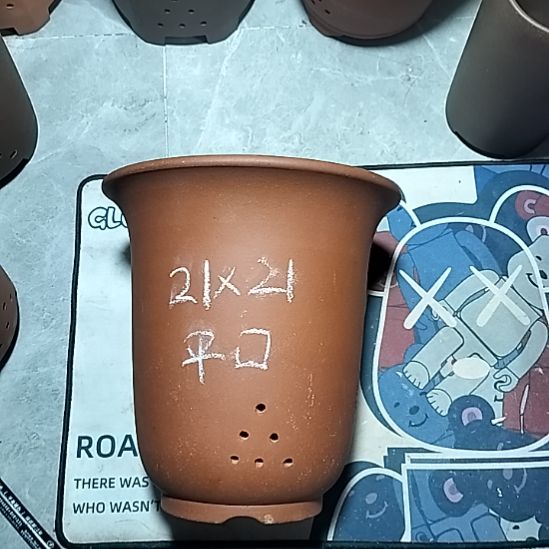 紫砂红泥平口金钟一个