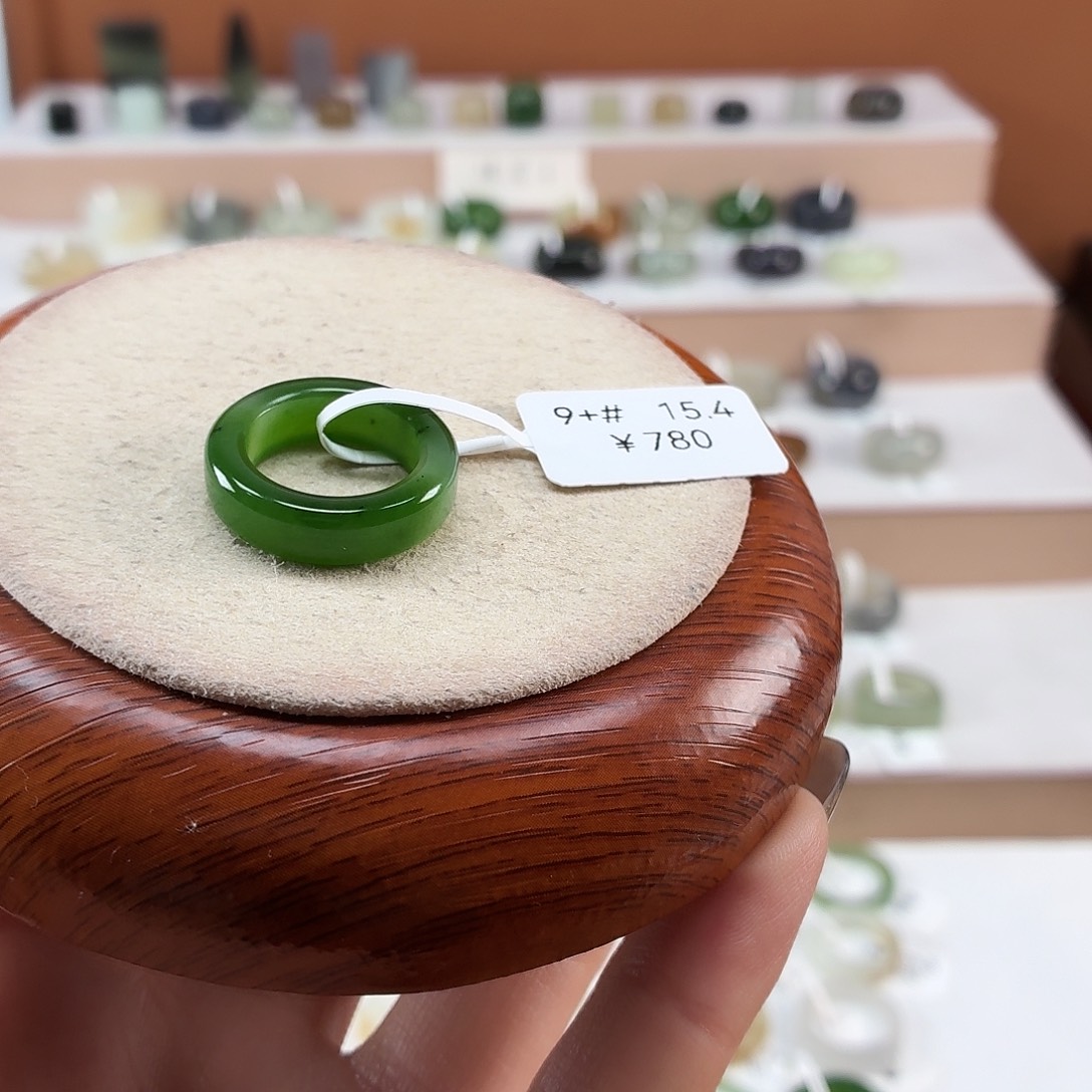 ****好和田玉未镶嵌戒指内径15.7
