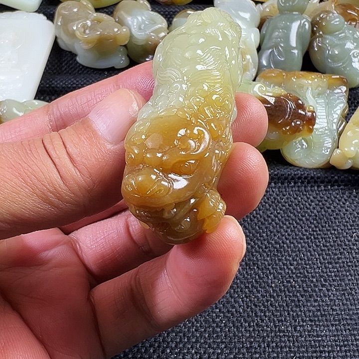 用***1和田玉未镶嵌吊坠(不含链)