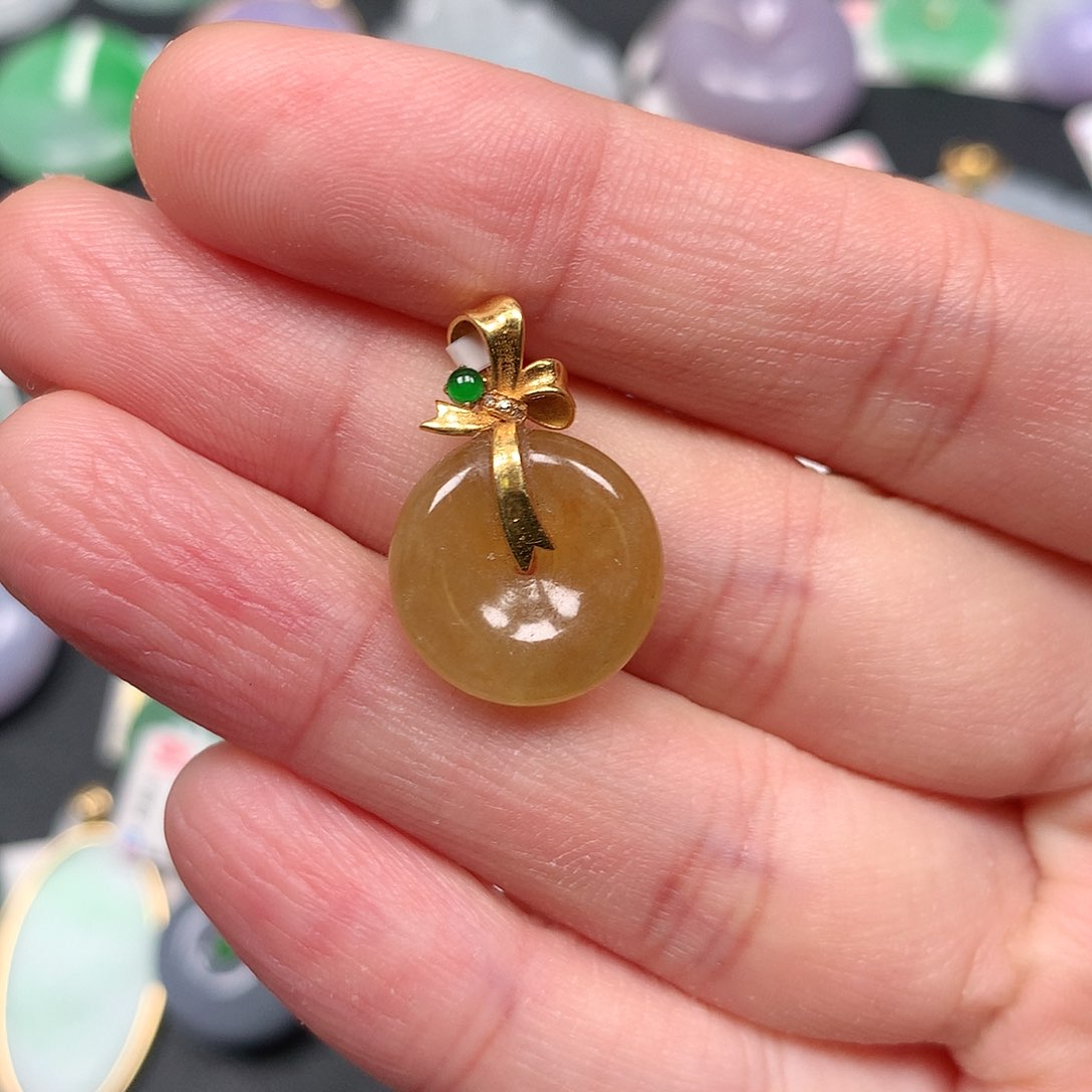 颈饰18K金镶嵌翡翠翡翠吊坠