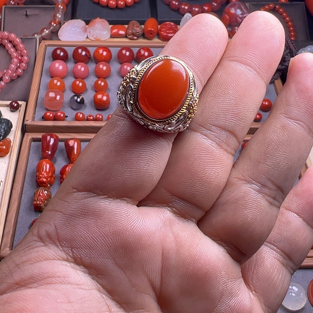 南红玛瑙未镶嵌珠宝奇石