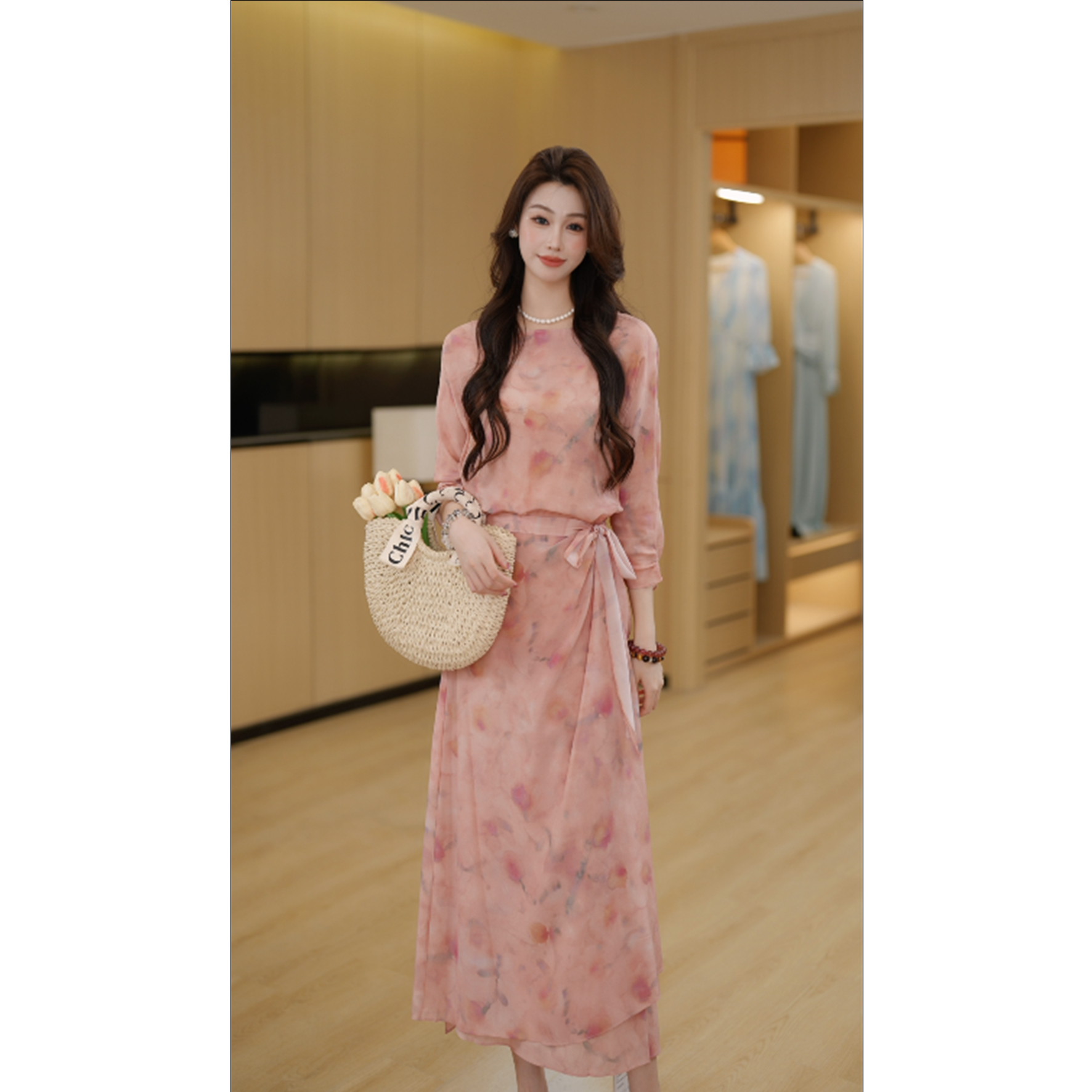 2025夏新款优雅轻奢温柔慵懒显瘦时尚长款气质遮肉连衣裙女