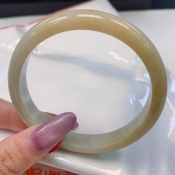 翡翠手镯未镶嵌57圈