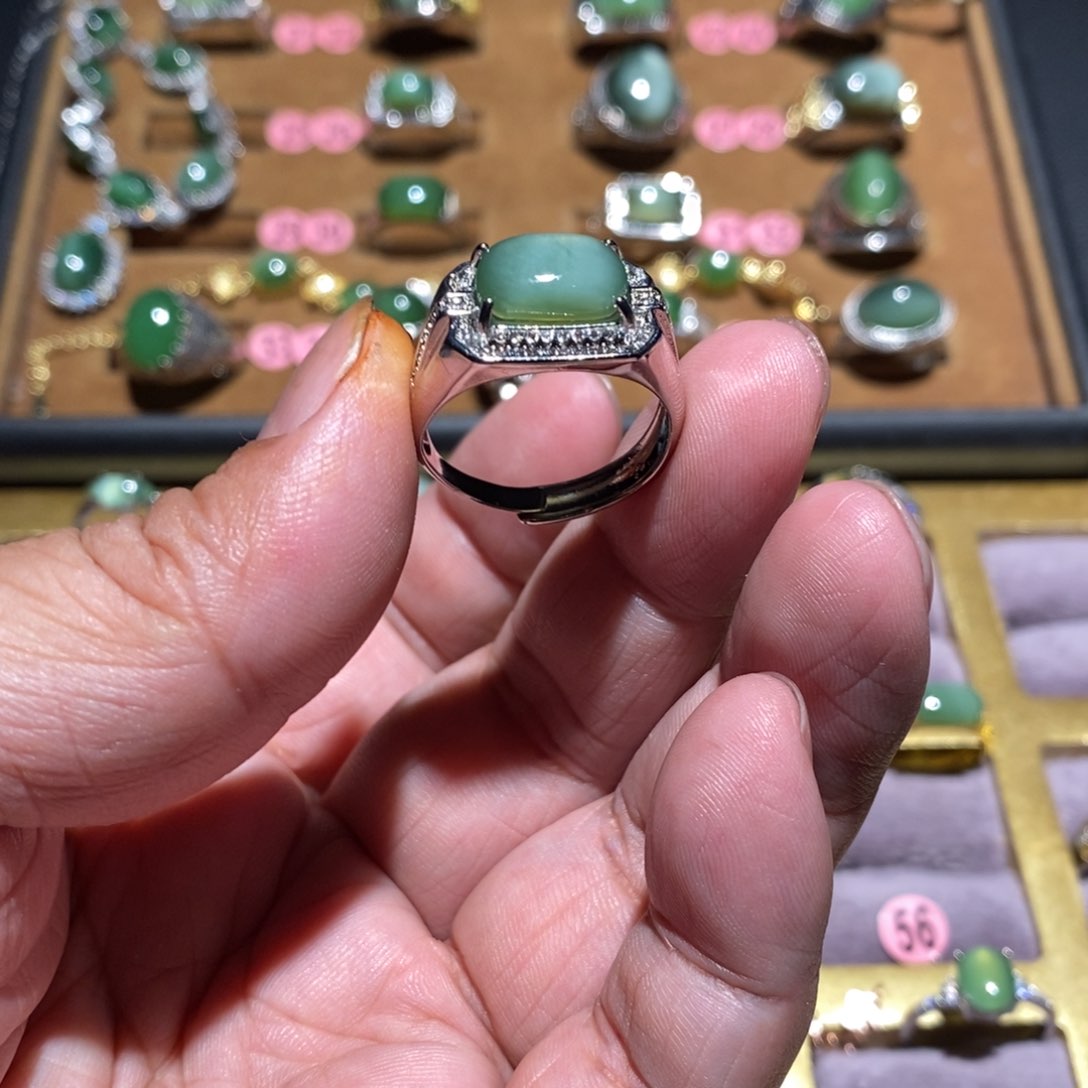 和田玉（碧玉）戒指未镶嵌