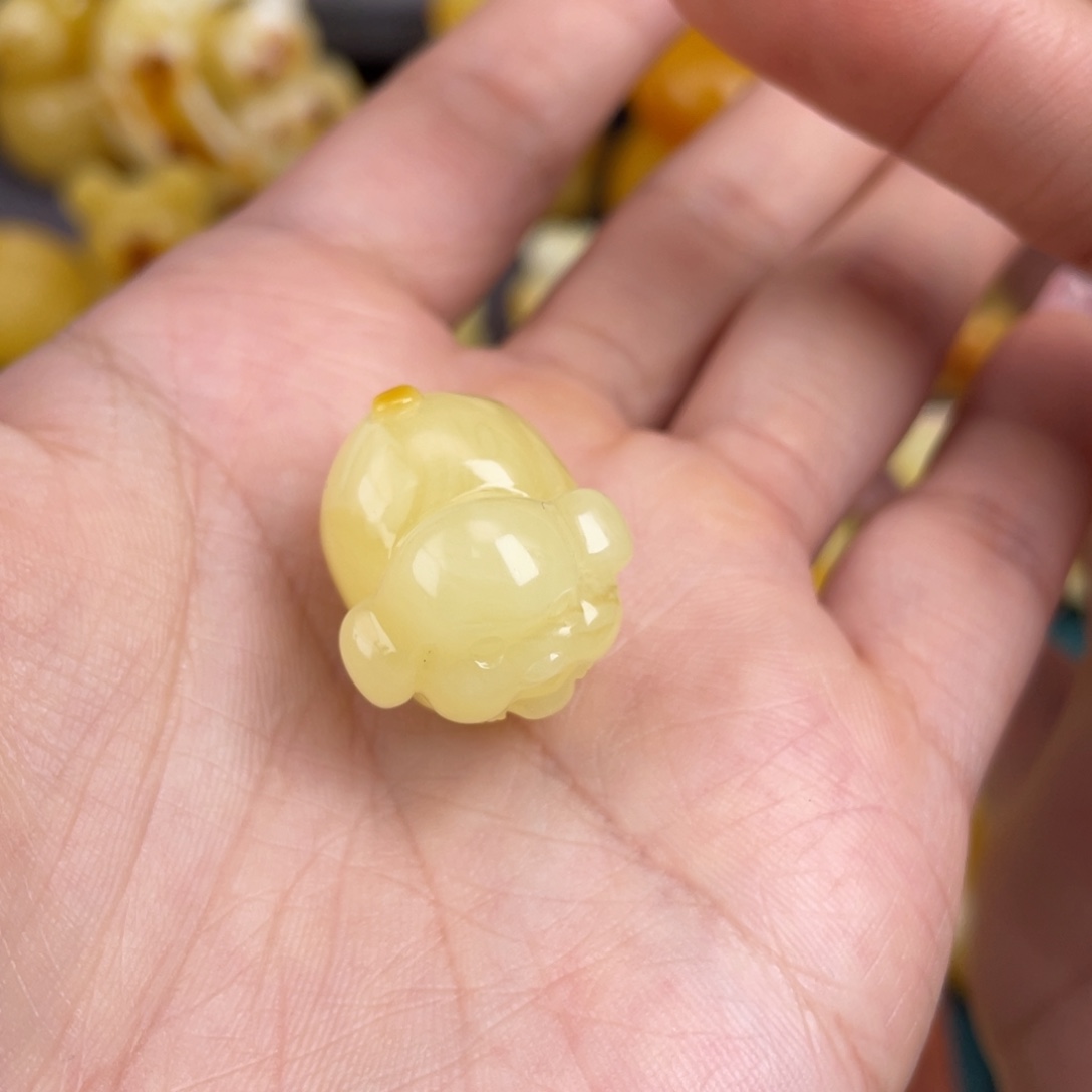 未镶嵌琥珀裸石蜜蜡