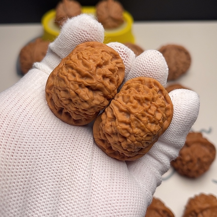 文玩核桃把件38+核王