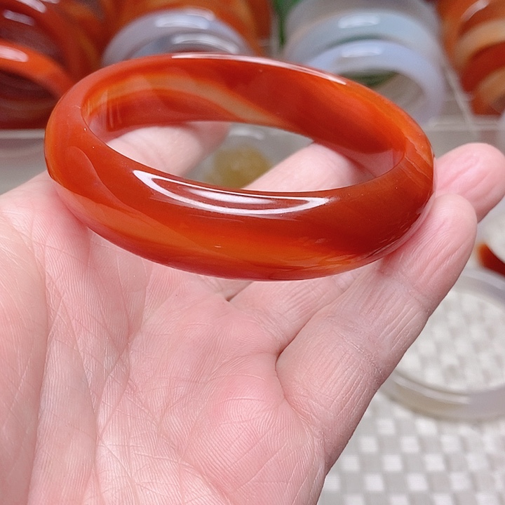玛瑙/玉髓手镯未镶嵌