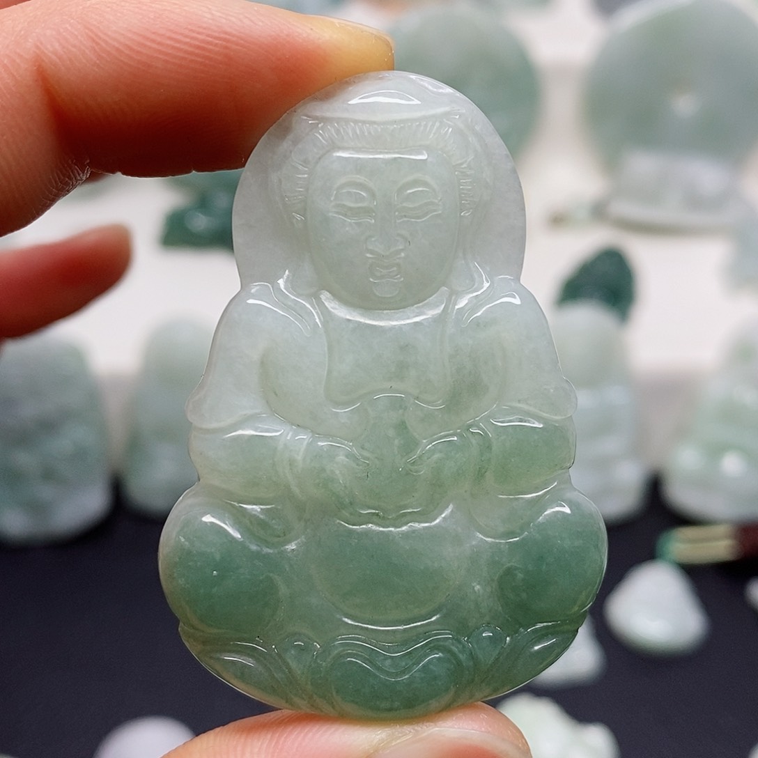 翡翠颈饰未镶嵌吊坠