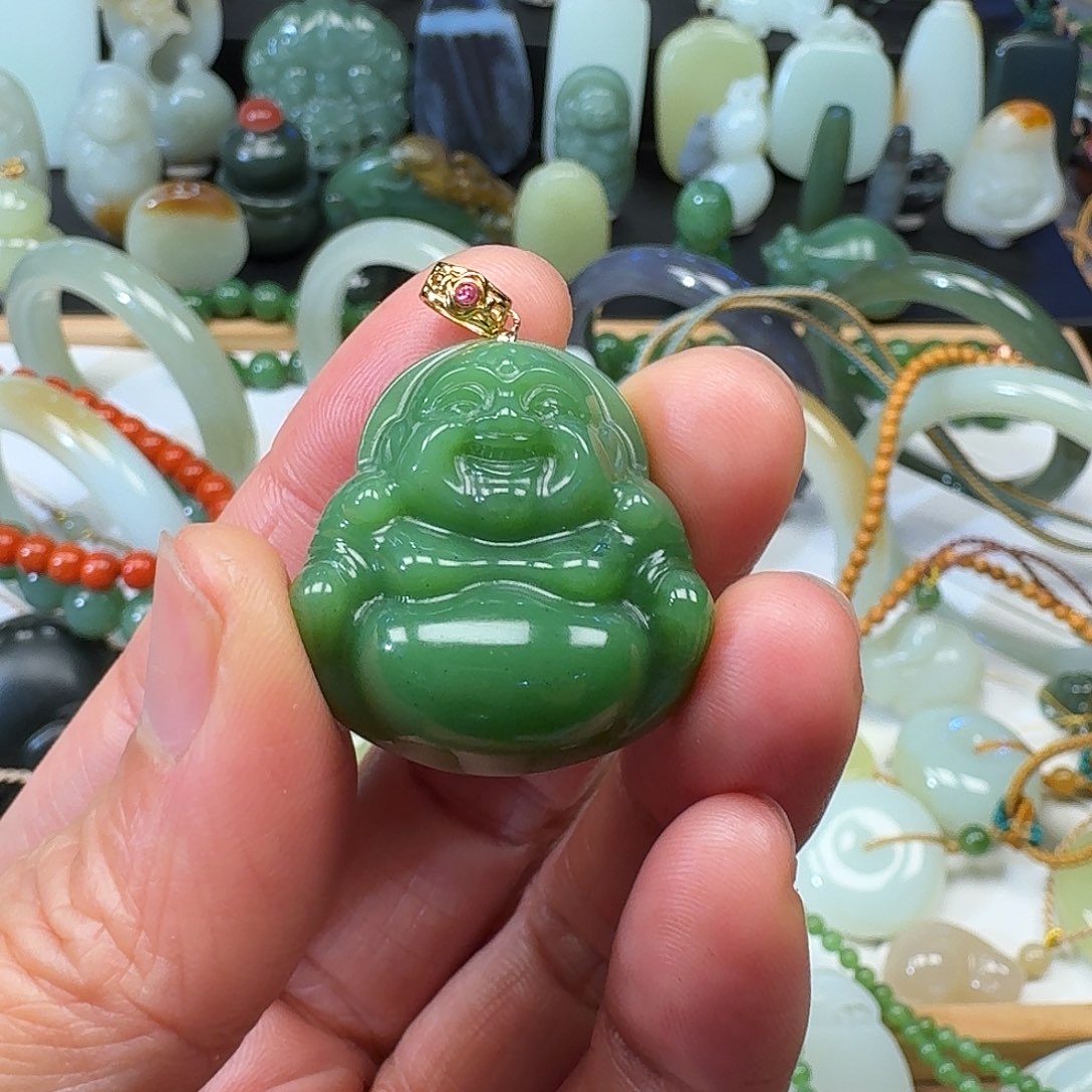 和田玉18K金镶嵌颈饰