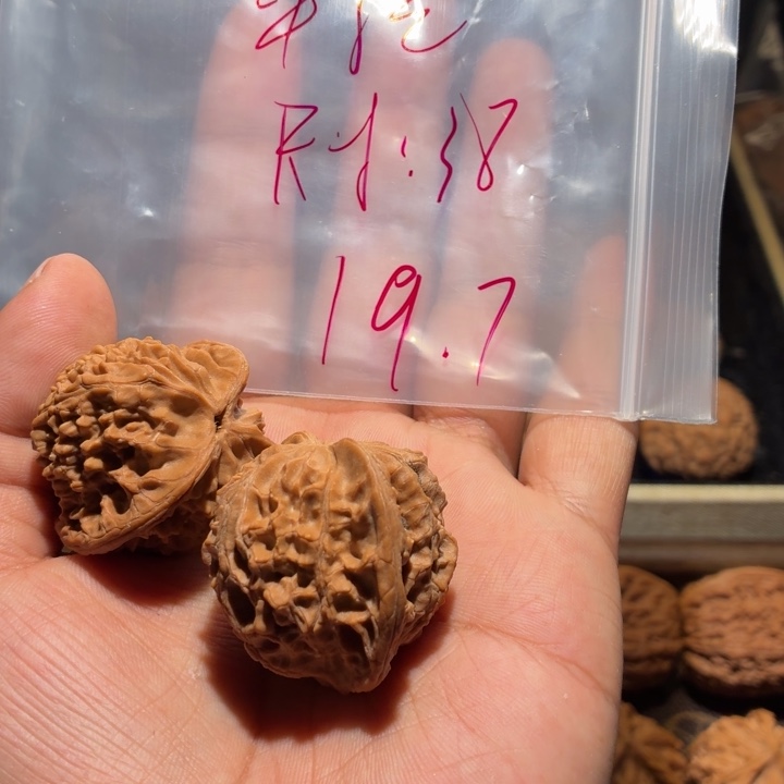 ，***吊坠文玩核桃平顶