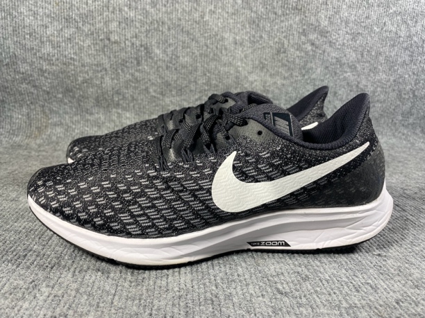 二手42.5码 Nike Air Zoom Pegasus 35 跑鞋 黑 底磨损 公价2399