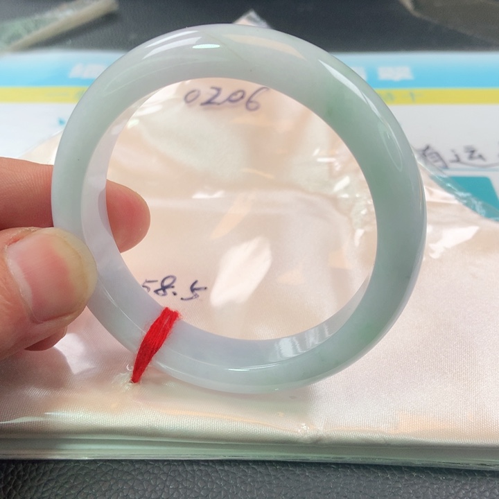 翡翠手镯未镶嵌0206号