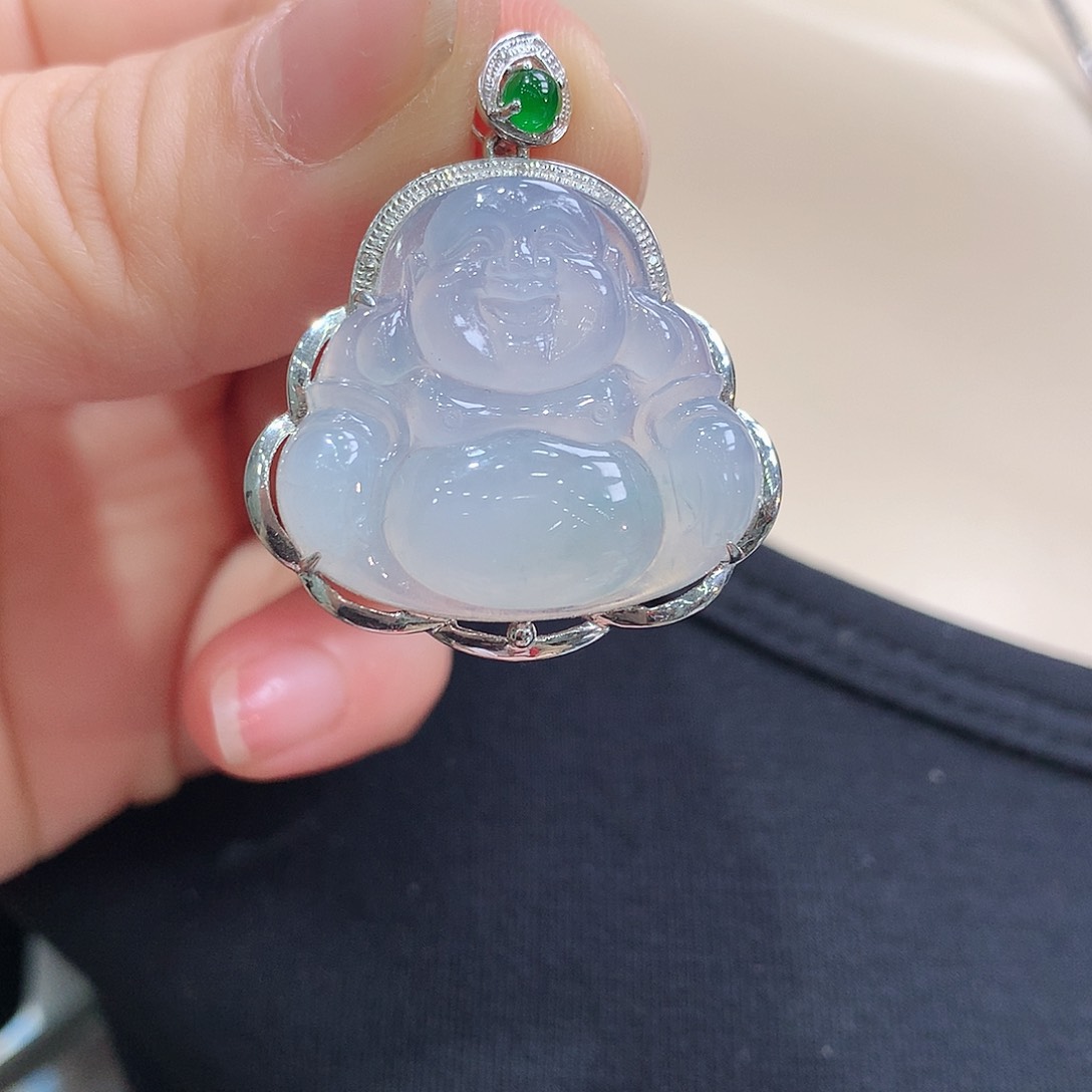 翡翠18K金镶嵌颈饰佛公