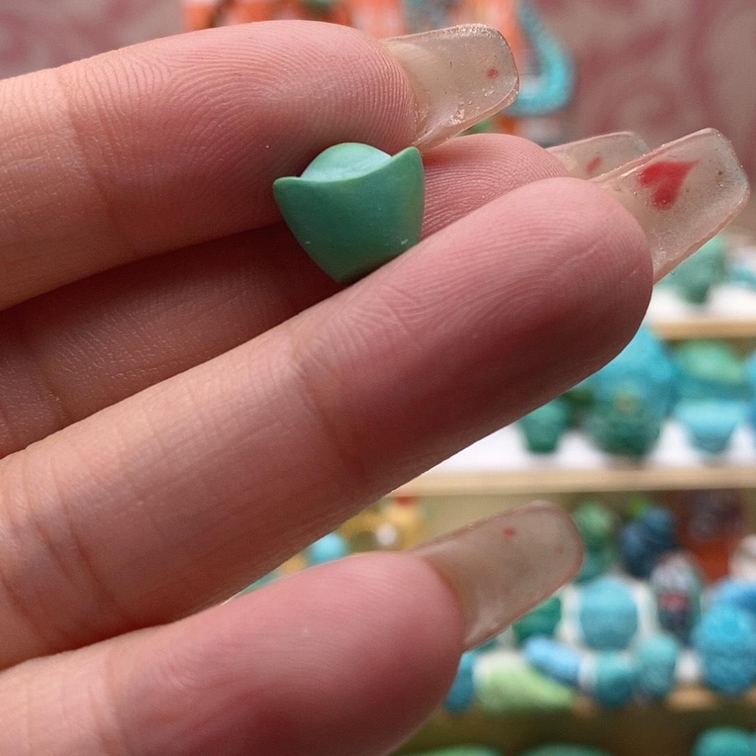 绿松石未镶嵌饰品