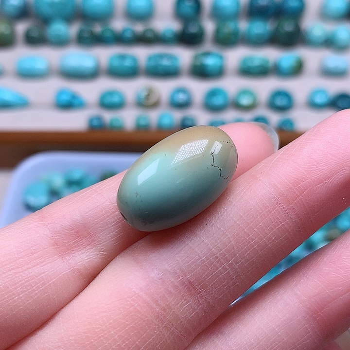 绿松石颈饰未镶嵌