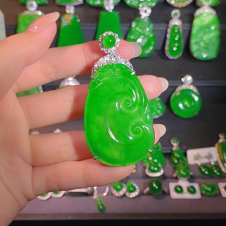 翡翠银S925镶嵌颈饰