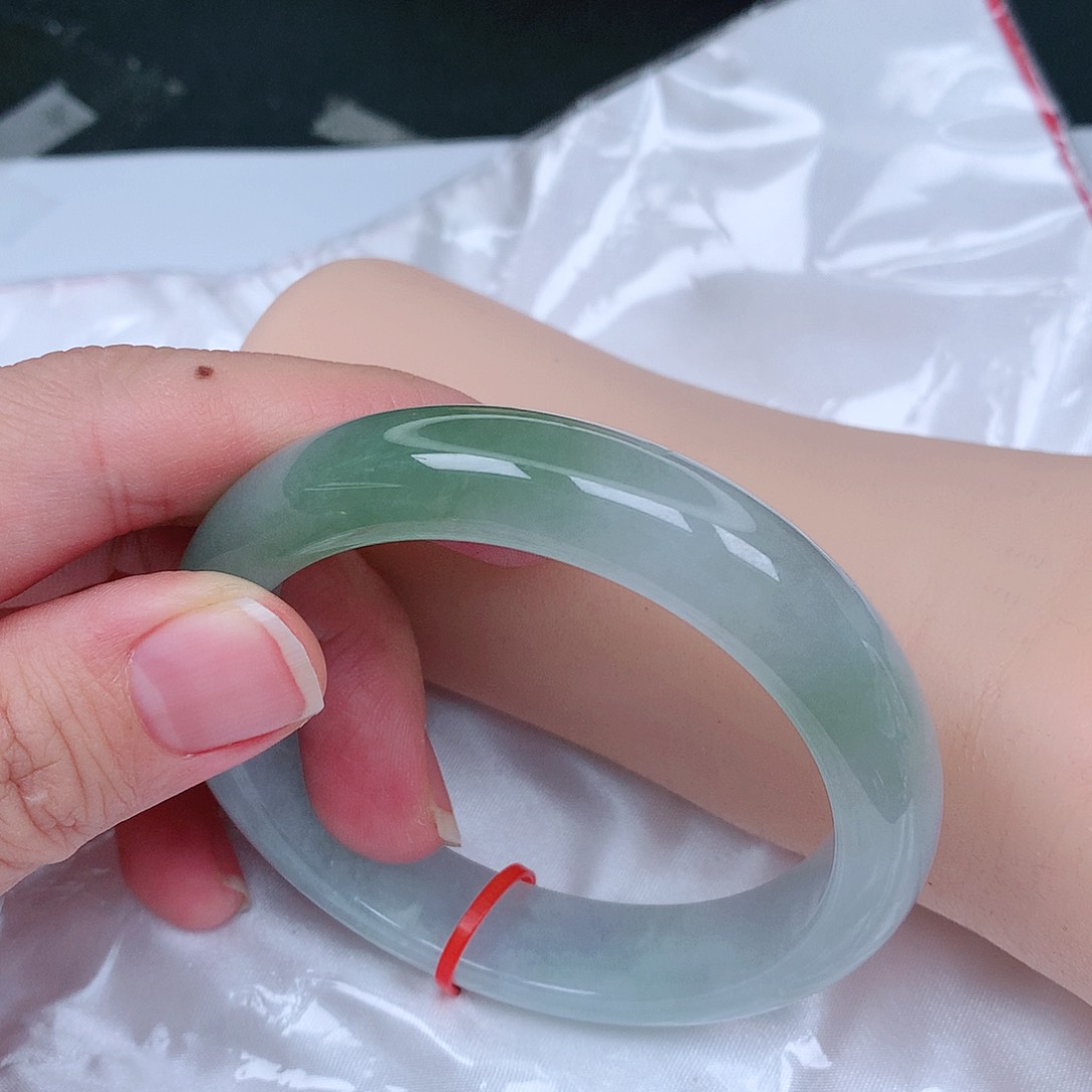 【闪购商品】翡翠手镯未镶嵌，56.8