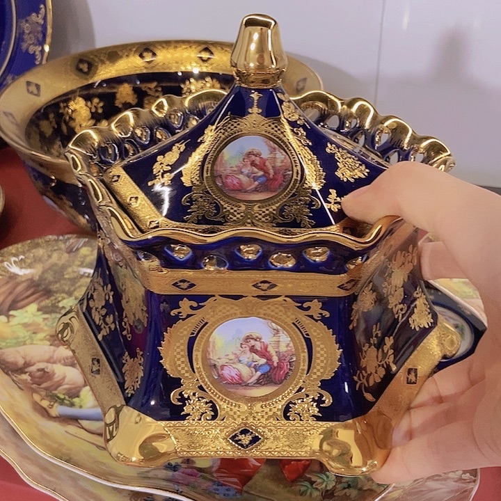 瓷片微瑕……………………………………