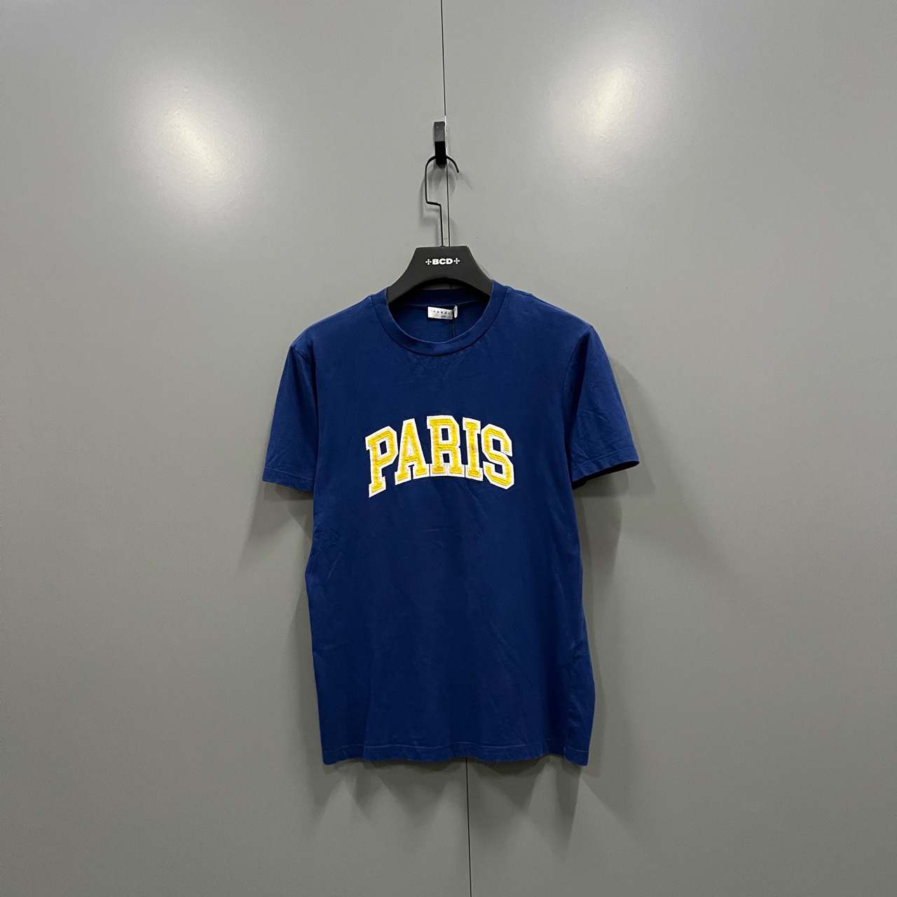 95新 SANDRO (ll) sandro 蓝色刺绣字母短袖 M码