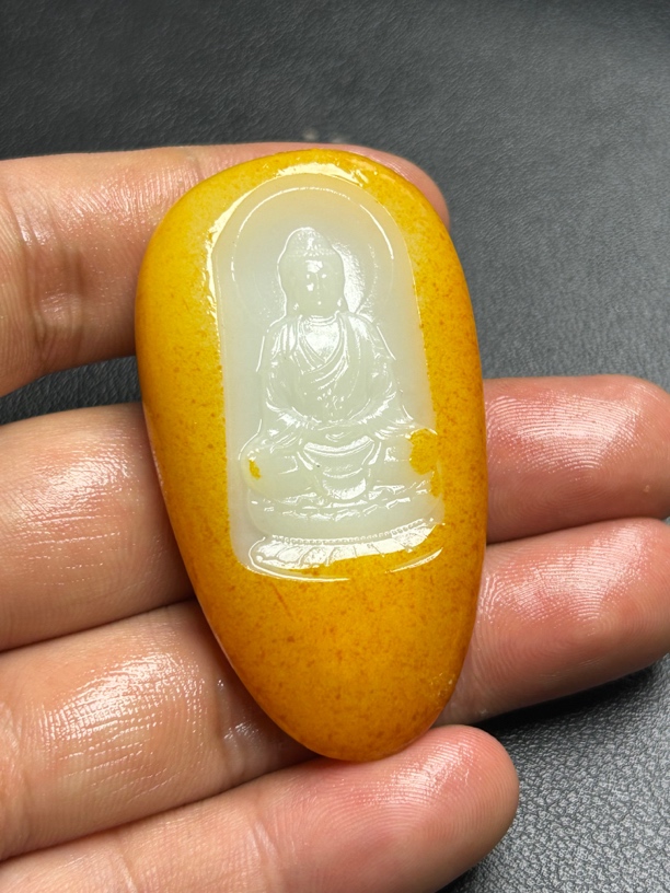 和田玉大日如来吊坠